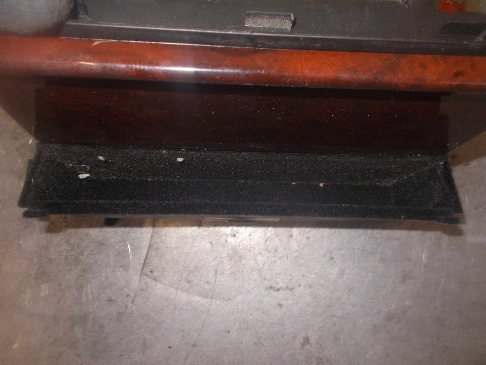AUDI A8 D2 2000 MK1 FRONT WOODEN ASHTRAY 4D0857951