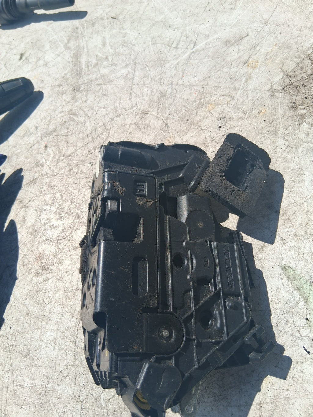 2016 VW VOLKSWAGEN POLO DOOR LOCK MECH 5K2837015D