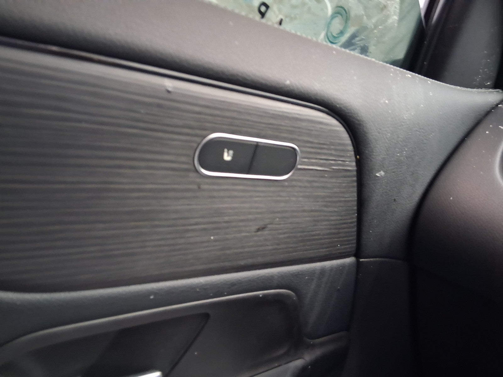 2025 MERCEDES BENZ GLA 180 H247 NSF PASSENGER SIDE FRONT LEFT DOOR CARD PANEL
