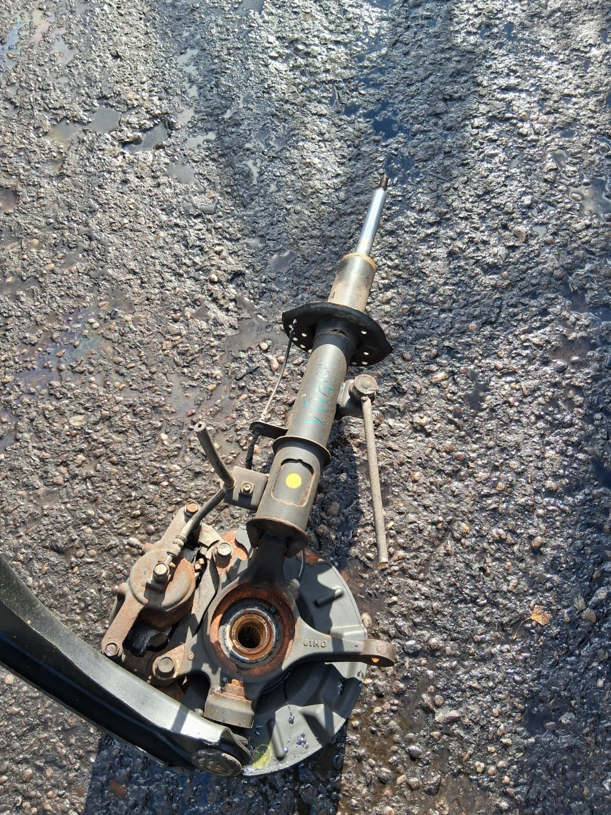 2022 SUZUKI VITARA MK4 1.4 PETROL OSF DRIVER SIDE FRONT RIGHT HUB SHOCK LEG