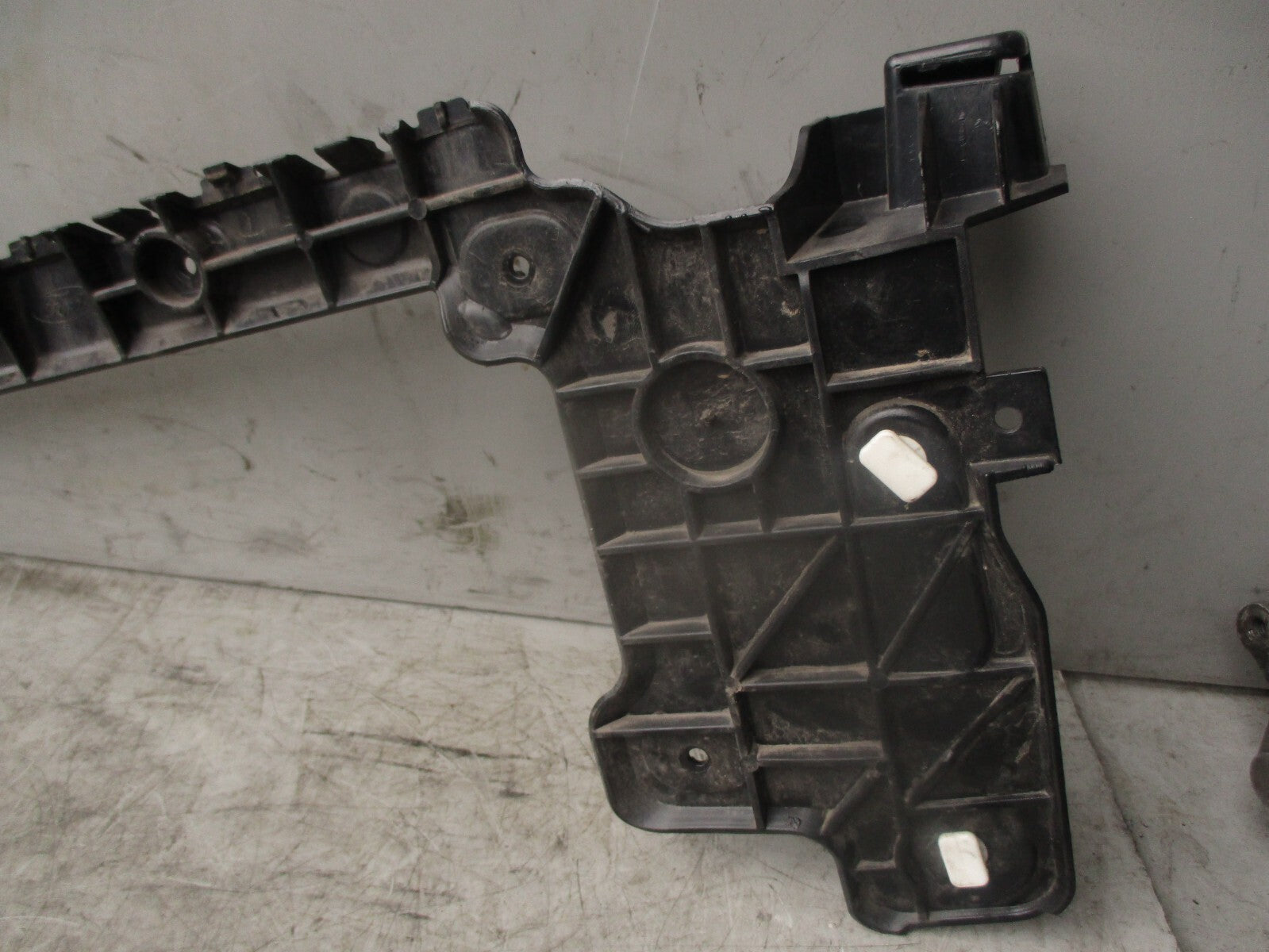 2021 FORD TRANSIT 350 MK8 NS PASSENGER REAR BUMPER MOULDING BRACKET BK3117A882AE