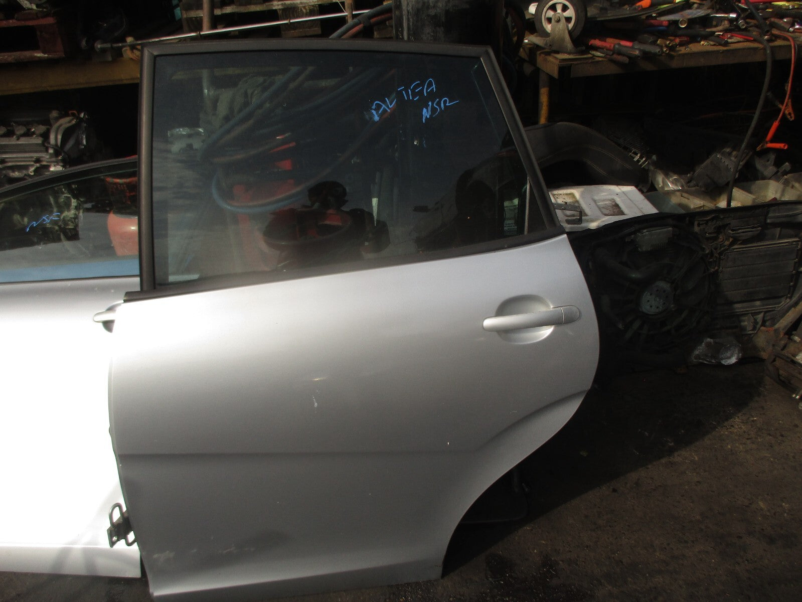 2004 SEAT ALTEA MK1 NSR PASSENGER SIDE REAR DOOR COMPLETE GREY