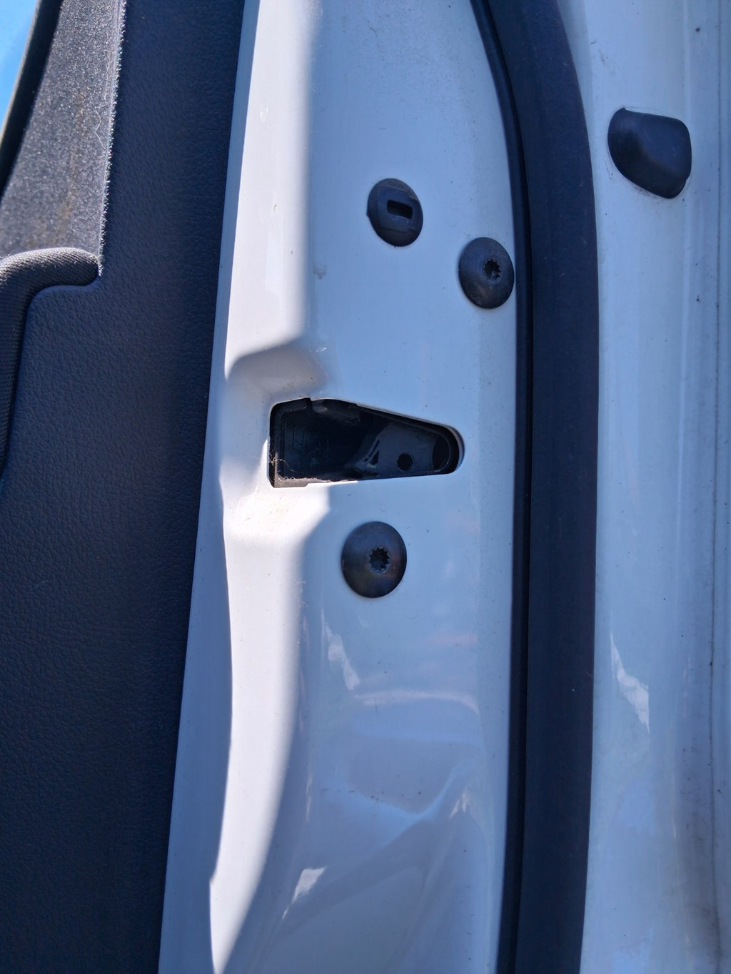 2013 VW VOLKSWAGEN TIGUAN MK1 OSF DRIVER SIDE FRONT DOOR LOCK MECHANISM