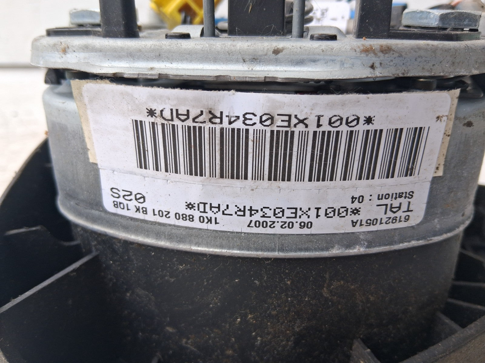 2007 VW VOLKSWAGEN GOLF MK5 STEERING WHEEL AIRBAG 1K0880201BK
