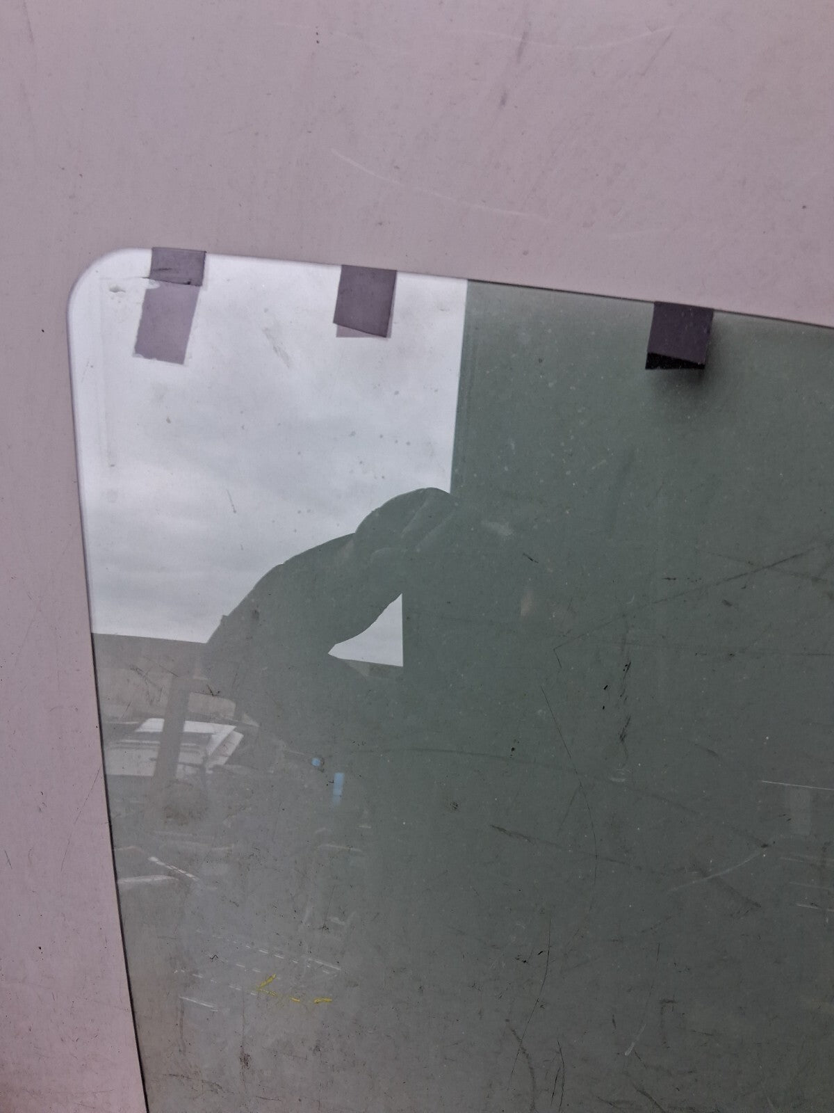 2012 NISSAN QASHQAI J10 OSF DRIVER SIDE FRONT RIGHT WINDOW GLASS 43R001582