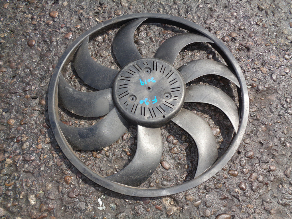 BMW 1 SERIES F20 2019 LCI 2.0 PETROL RADIATOR FAN 5YY0092