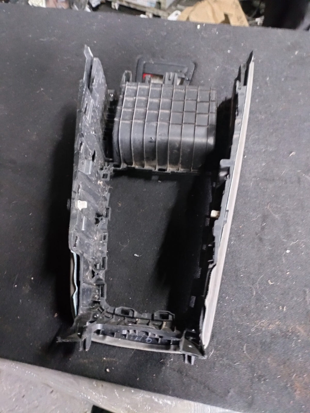 CITROEN C5 AIRCROSS 2020 CENTRE CONSOLE 12 V SOCKET