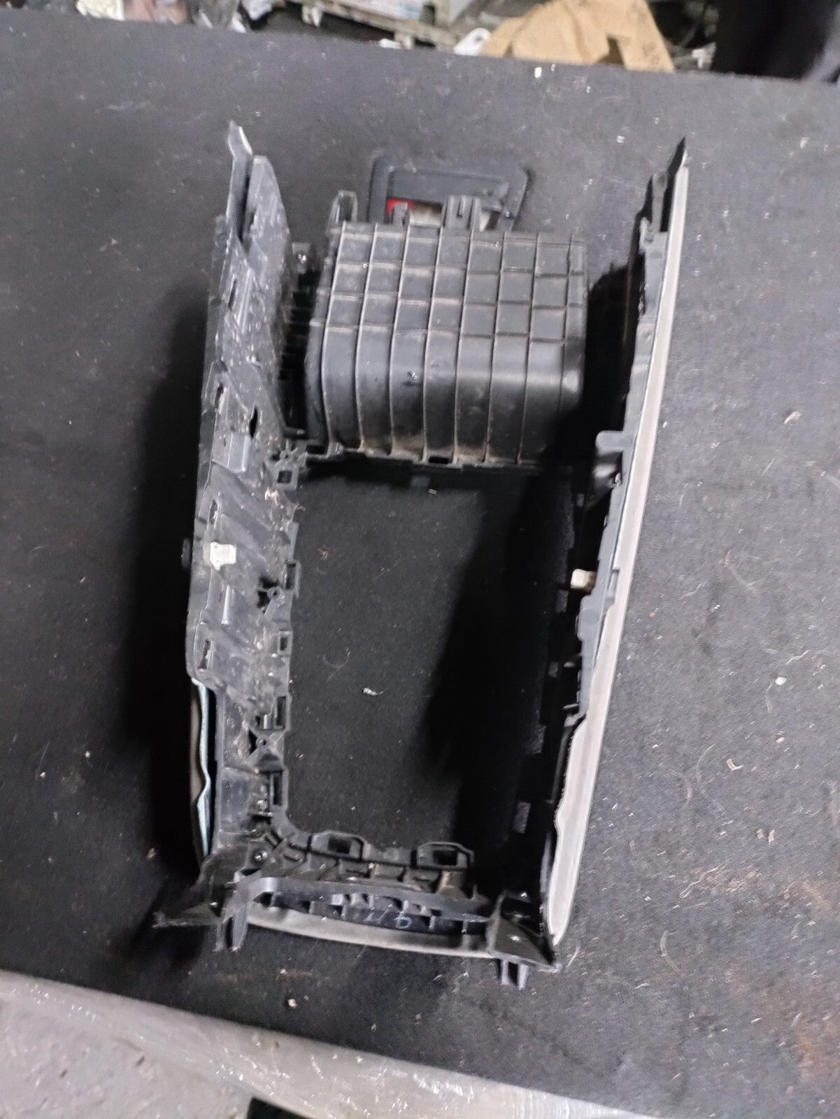 CITROEN C5 AIRCROSS 2020 CENTRE CONSOLE 12 V SOCKET