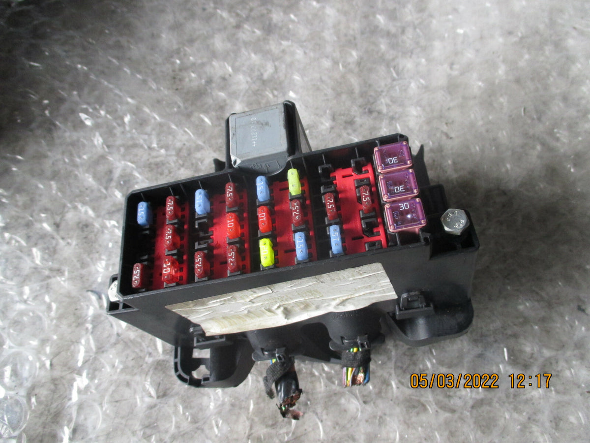 FORD FIESTA 2011 MK7 RELAY FUSE BOX 8V5T14B562ACC