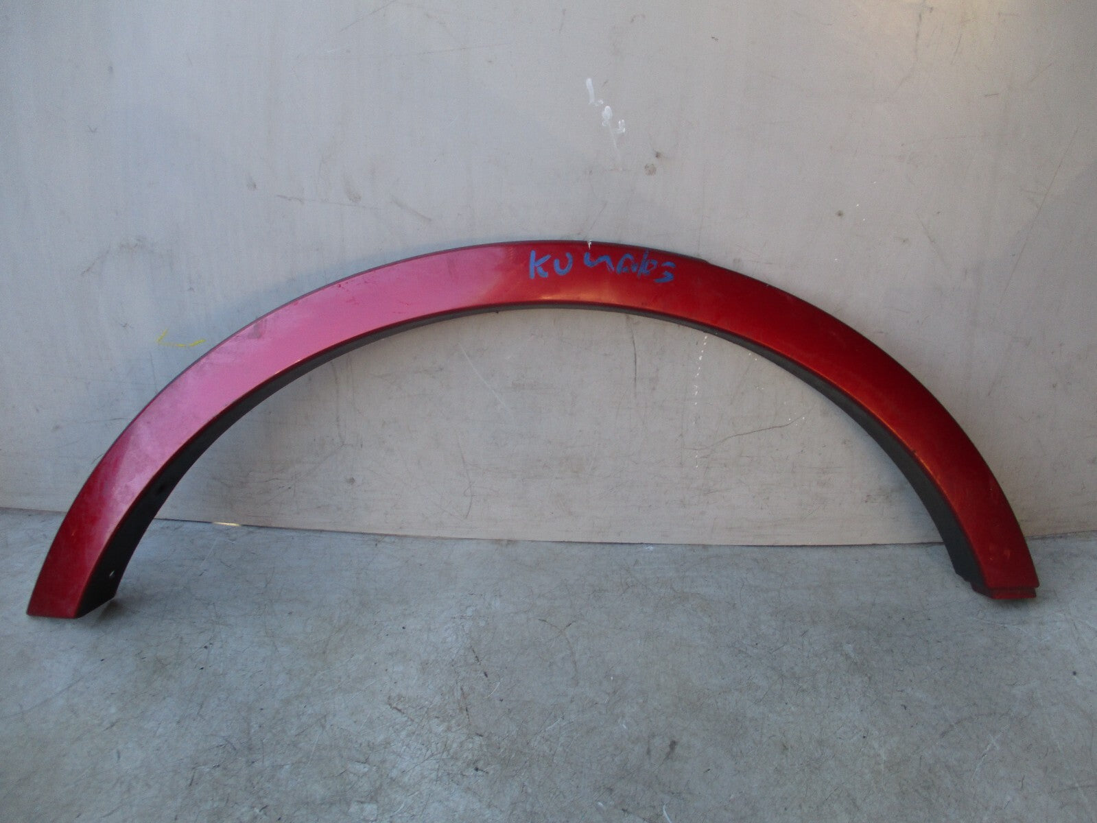 FORD KUGA 2017 MK2 OSR DRIVER SIDE REAR WHEEL ARCH TRIM RUBY RED KD CV4JS286D02A