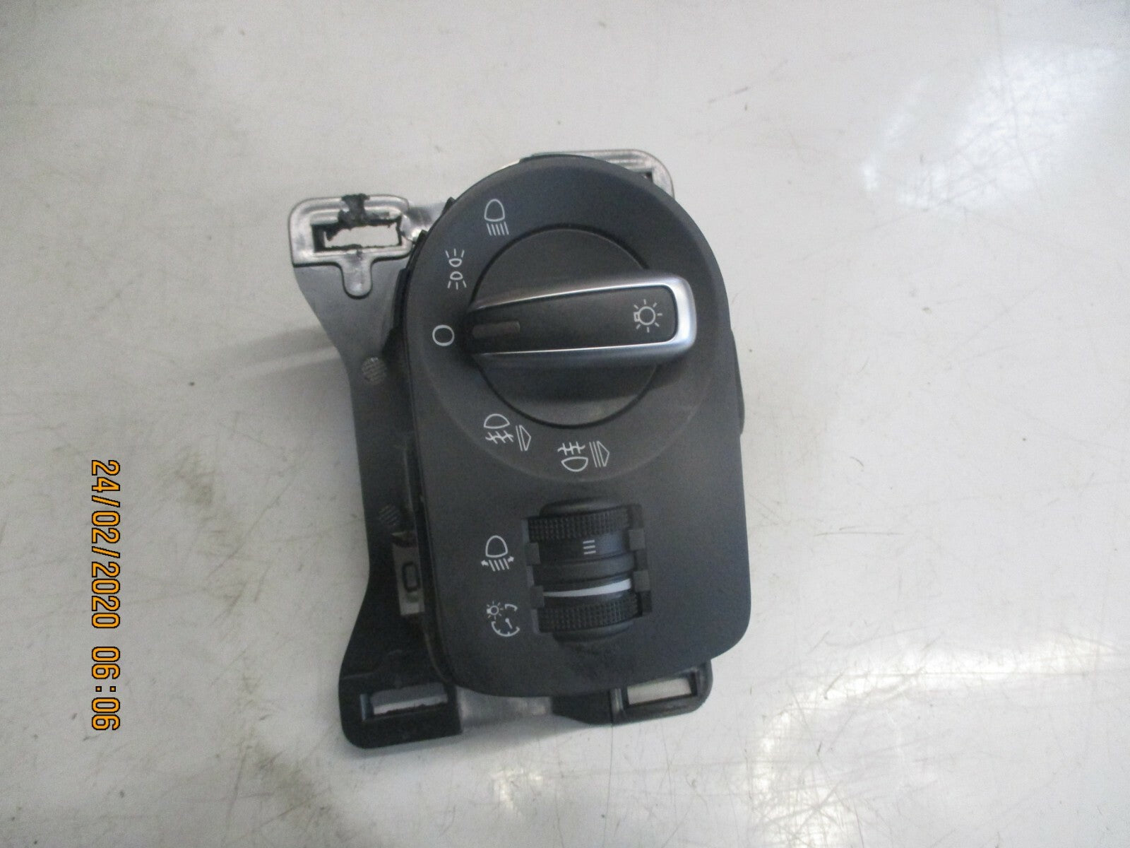 AUDI A1 MK1 8X 2017 HEADLIGHT HEAD LAMP FOG ADJUST CONTROL SWITCH 8P0919094B