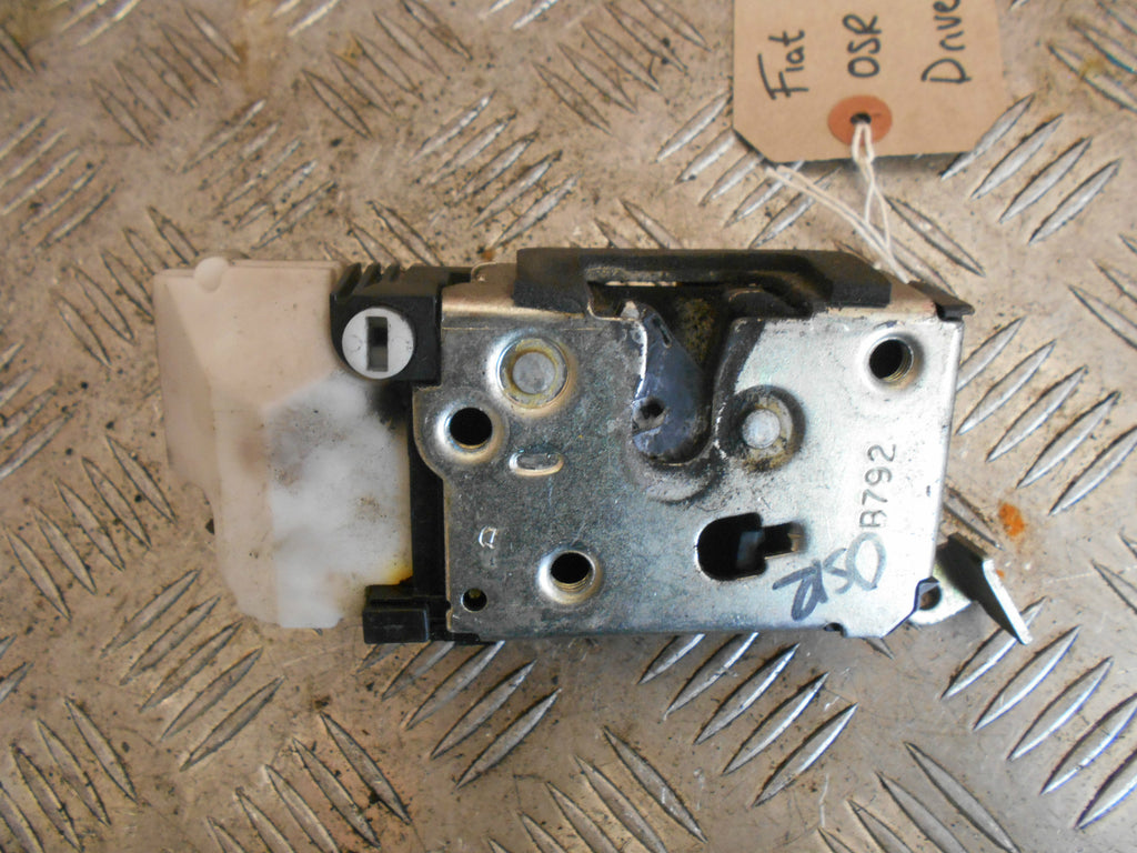 FIAT MULTIPLA 2001 OSR DRIVER SIDE REAR DOOR LOCK MECH MECHANISM