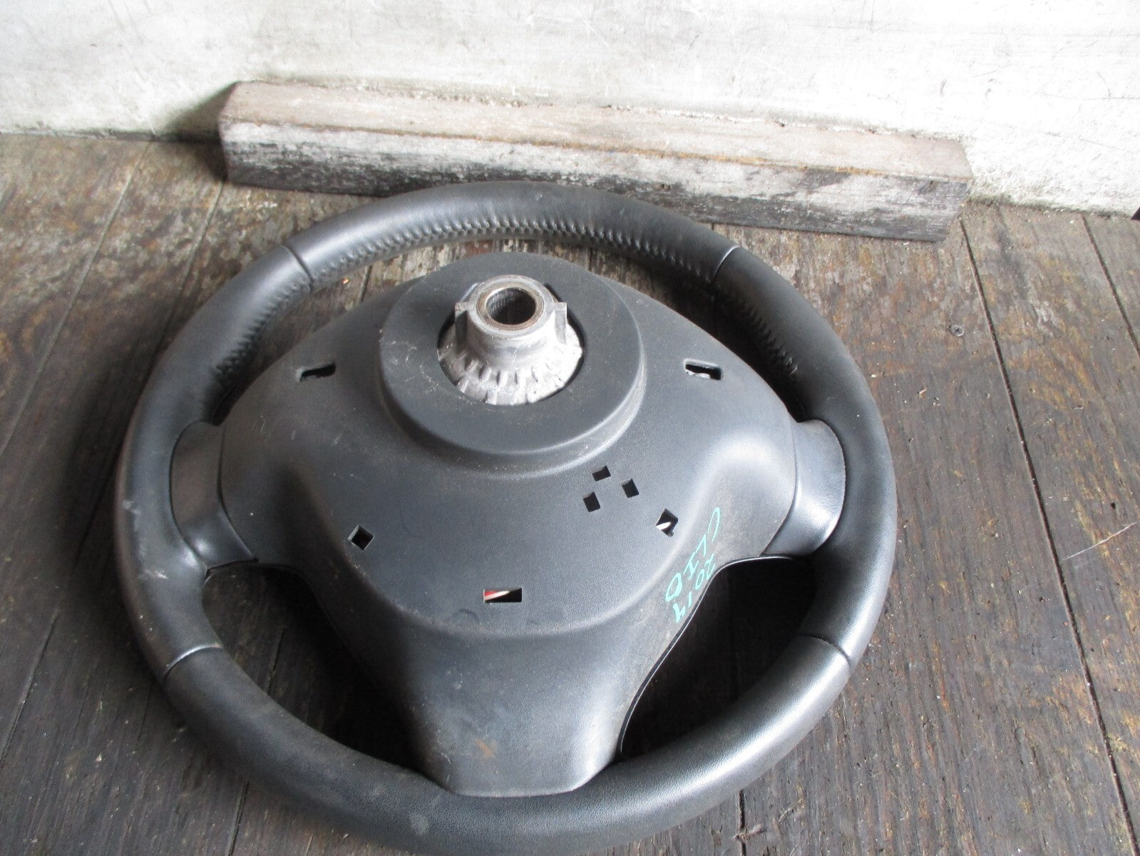 RENAULT CLIO MK4 2014 3 SPOKE MULTIFUNCTION STEERING WHEEL