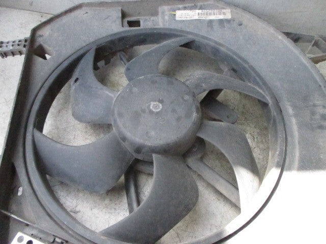 2012 VAUXHALL VIVARO FRONT RADIATOR COOLANT RAD FAN MOTOR 8200817125