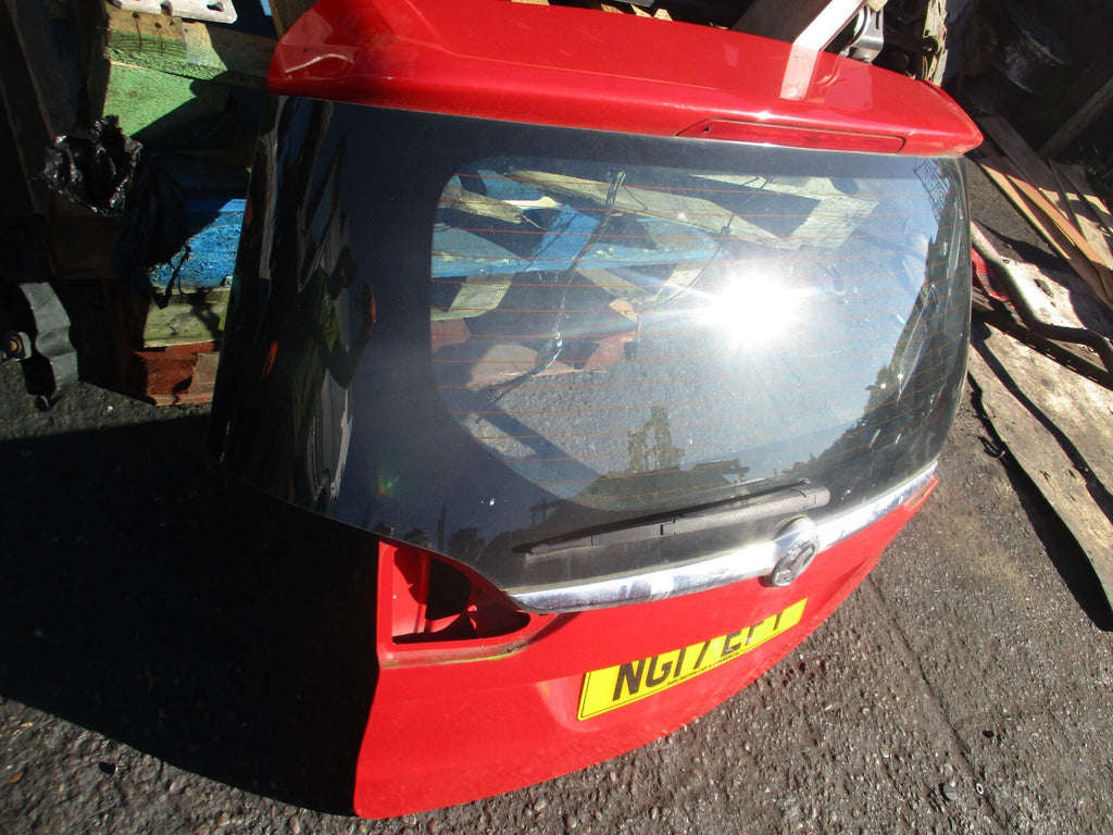VAUXHALL ZAFIRA C MK3 2017 BARE REAR BOOT LID TAILGATE GLASS LAVA RED Z50S