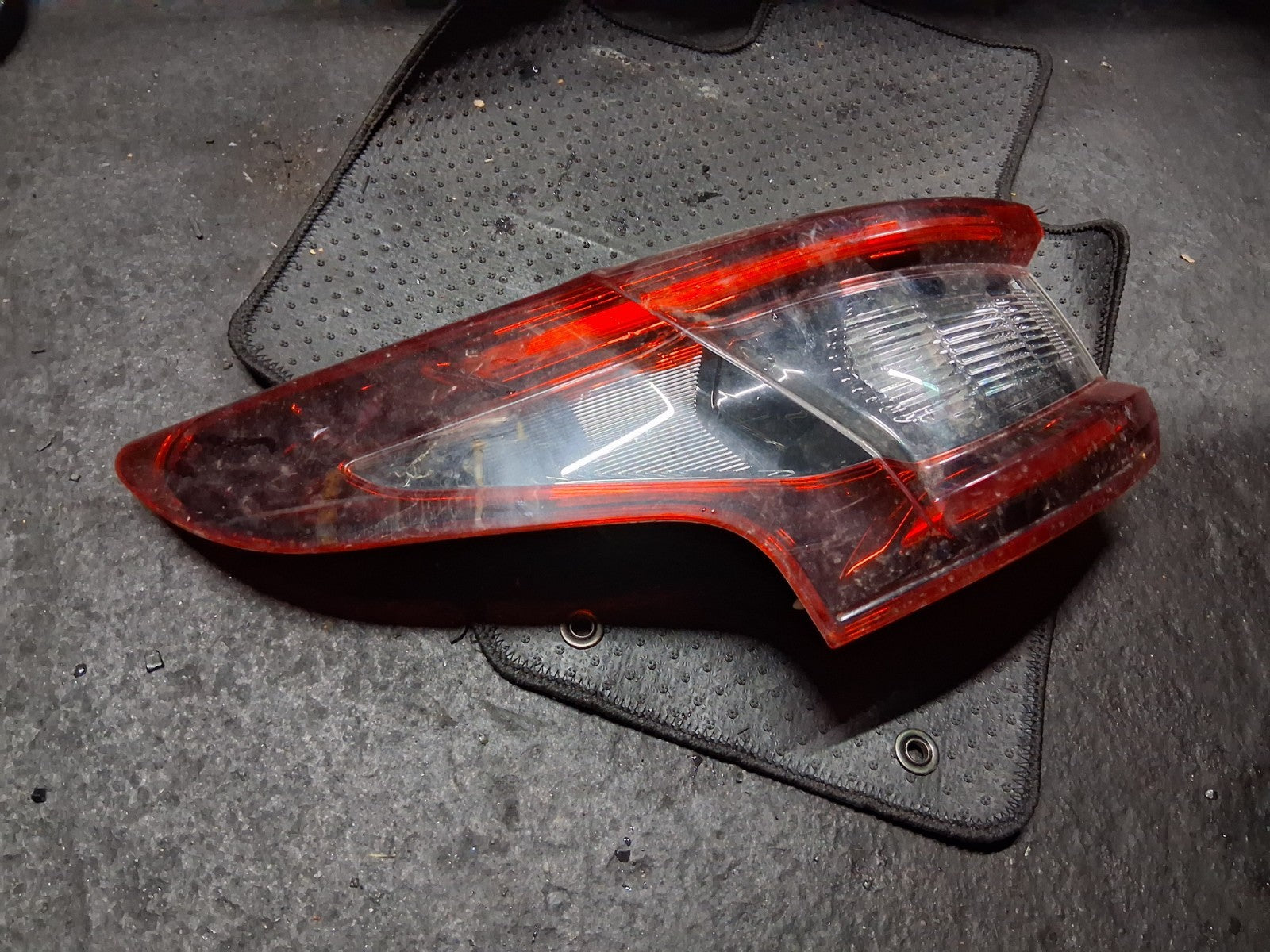 2020 NISSAN QASHQAI J11 MK2 FACELIFT NSR PASSENGER SIDE OUTER LEFT TAIL LIGHT