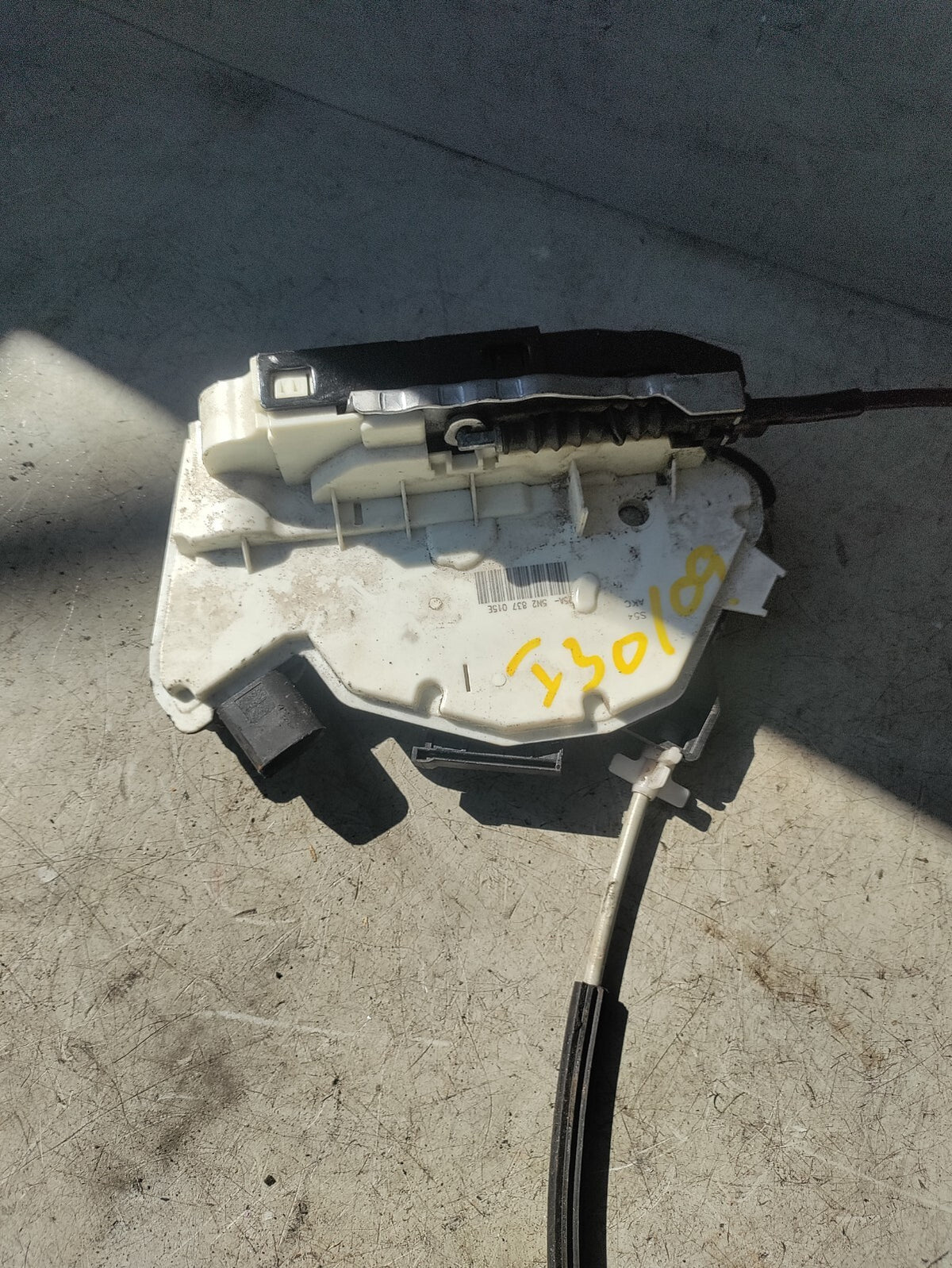 SEAT IBIZA MK4 2014 3 DOOR NS PASSENEGR SIDE DOOR LOCK MECHANISM 5N2837015E