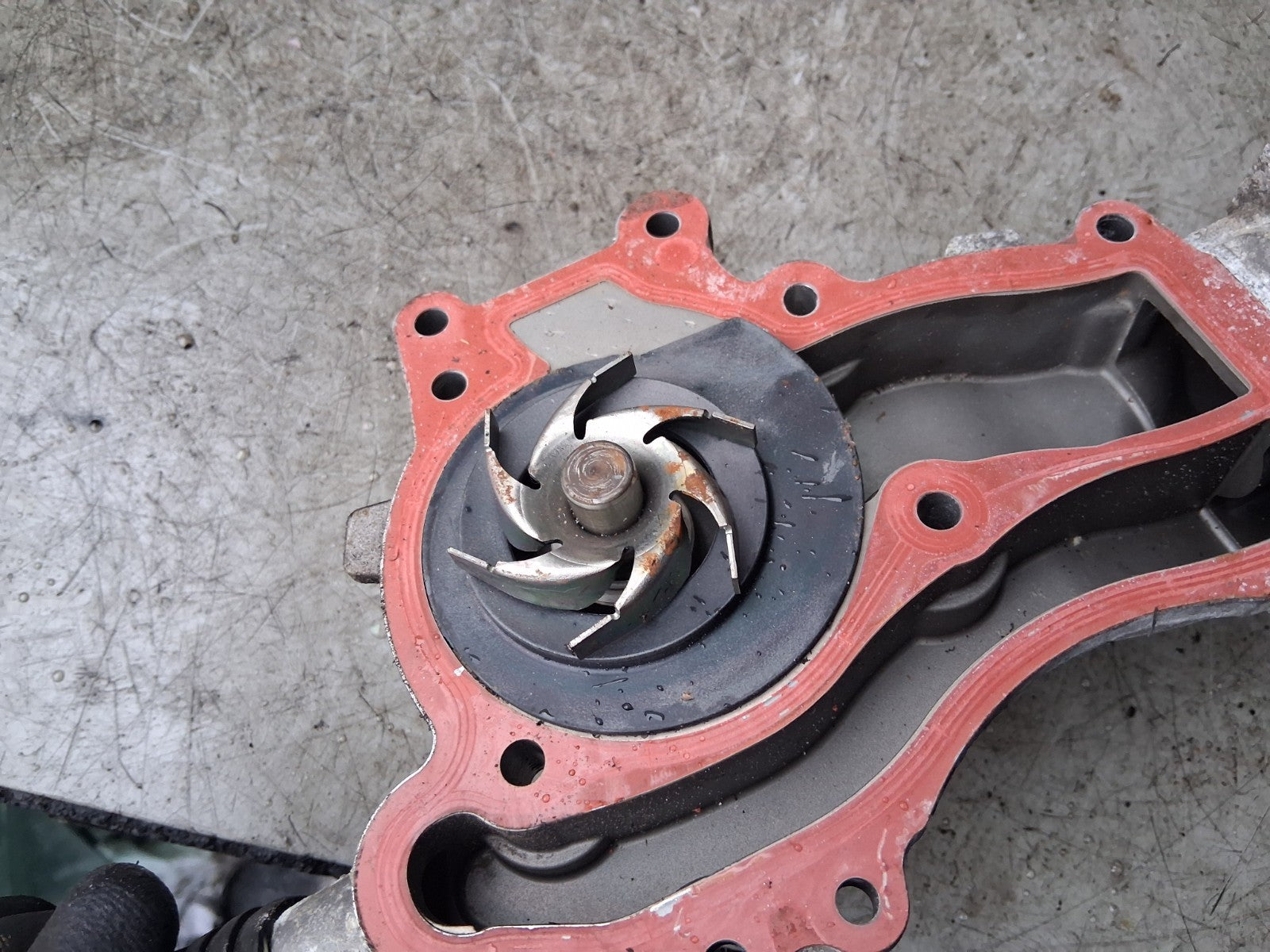 2018 VAUXHALL CORSA E WATER PUMP 25193407