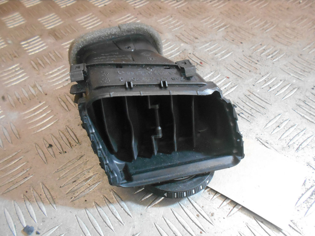 VOLKSWAGEN VW GOLF MK7 2016 OSF DRIVER SIDE FRONT AIR VENT 5G2819704G