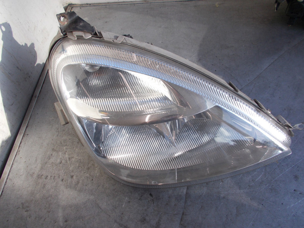 MERCEDES A CLASS A140 2001 OS DRIVER SIDE HEADLIGHT A1688202061