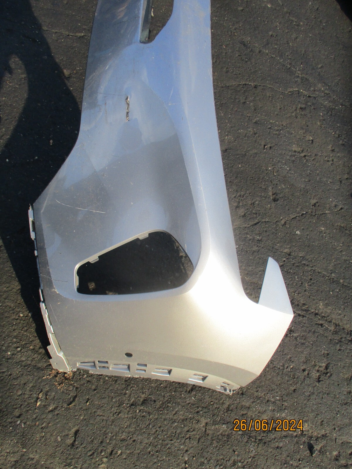 CITROEN C5 MK3 2022 FRONT UPPER BUMPER SILVER DAMAGED
