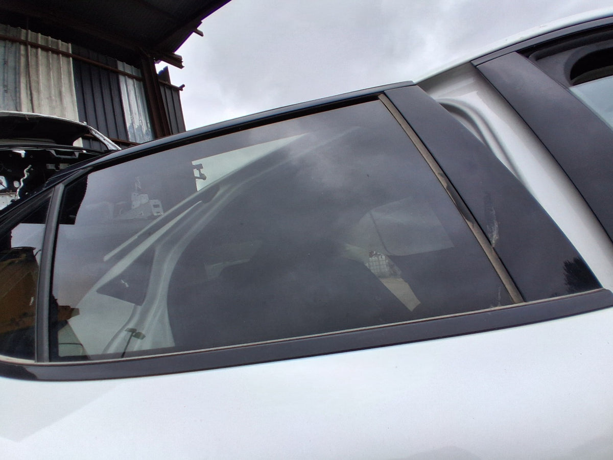 2023 DS AUTOMOBILES DS4 CROSSOVER OSR DRIVER SIDE REAR MAIN WINDOW GLASS