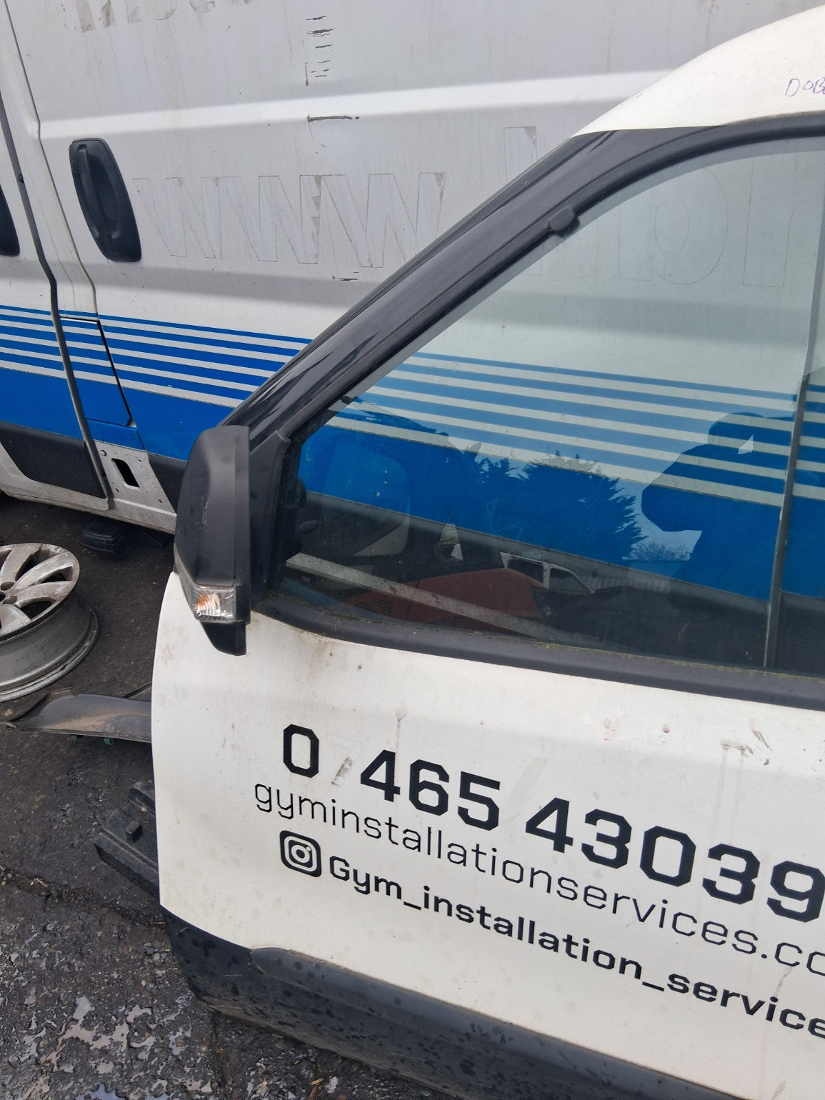 2013 FIAT DOBLO MK2 NSF PASSENGER SIDE FRONT LEFT COMPLETE DOOR WITH WING MIRROR
