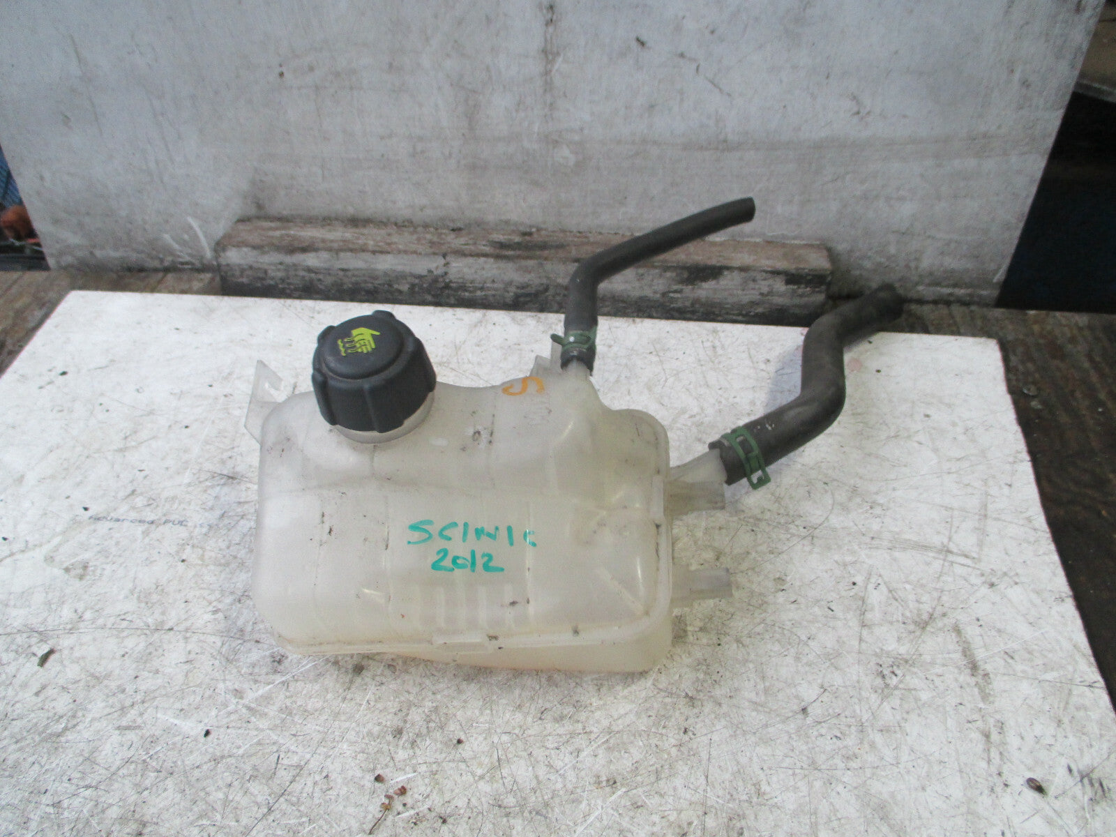RENAULT SCENIC MK3 2012 2L DIESEL RADIATOR EXPANSION BOTTLE RESERVOIR 217100005R