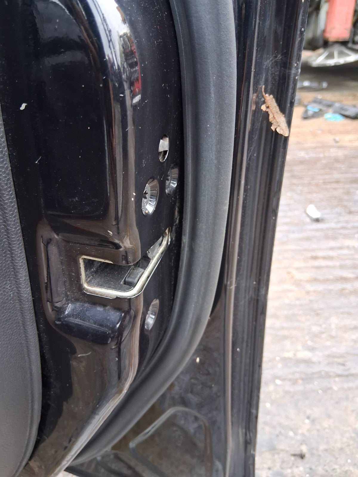 2014 FORD FIESTA MK7 OSF DRIVER SIDE FRONT RIGHT DOOR LOCK MECHANISM