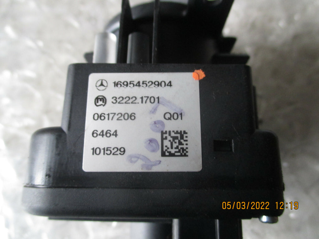 MERCEDES-BENZ A-CLASS 2007 MK2 W169 HEADLIGHT CONTROL SWITCH 1695452904
