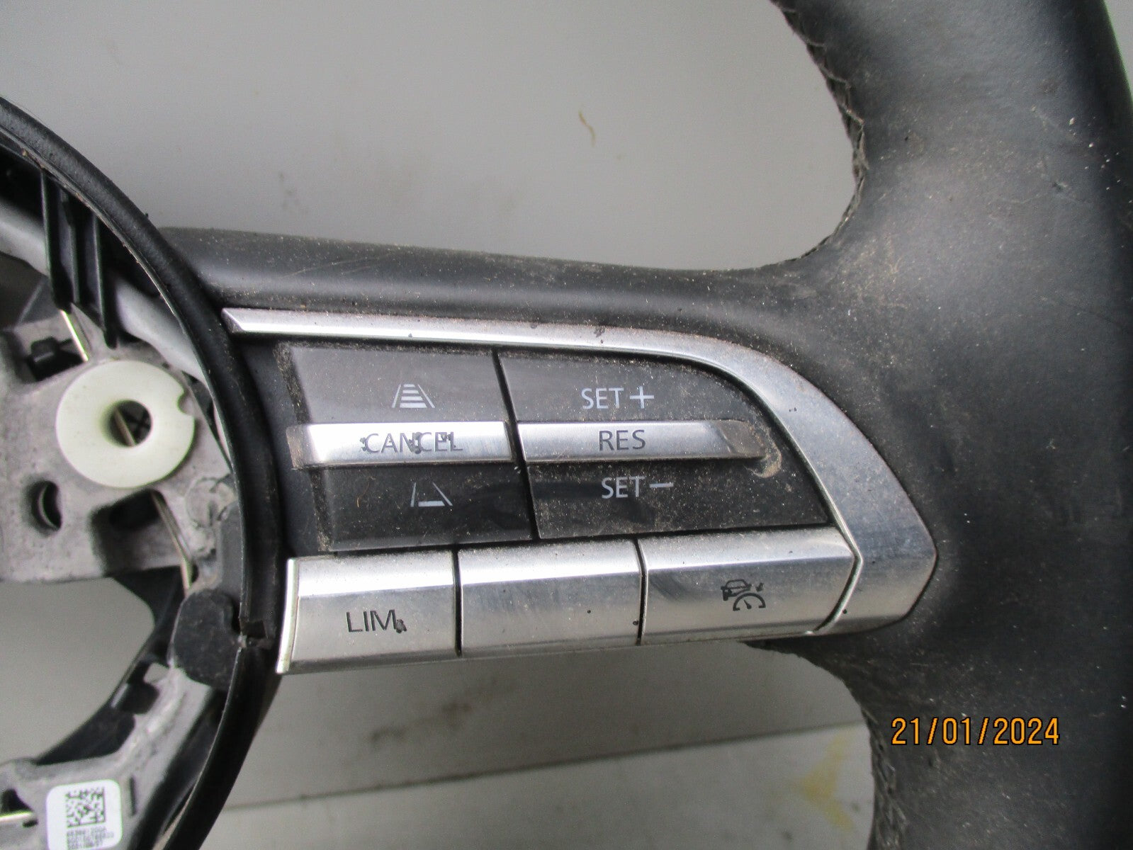 MAZDA 3 MK4 2020 MULTIFUNCTION LEATHER STEERING WHEEL CONTROLS
