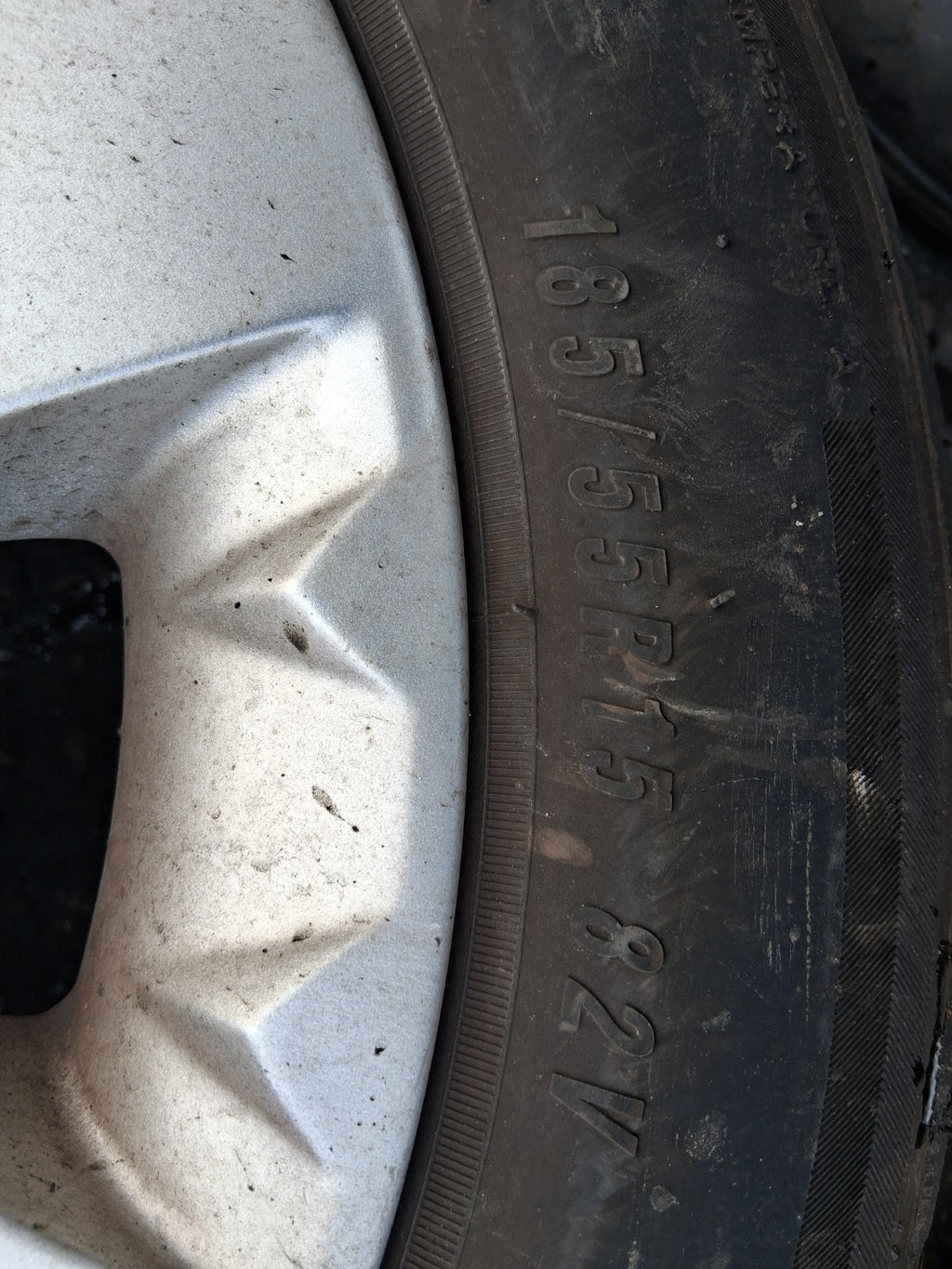 2008 CITROEN C2 15 INCH ALLOY WHEEL WITH TYRE 185/55R15