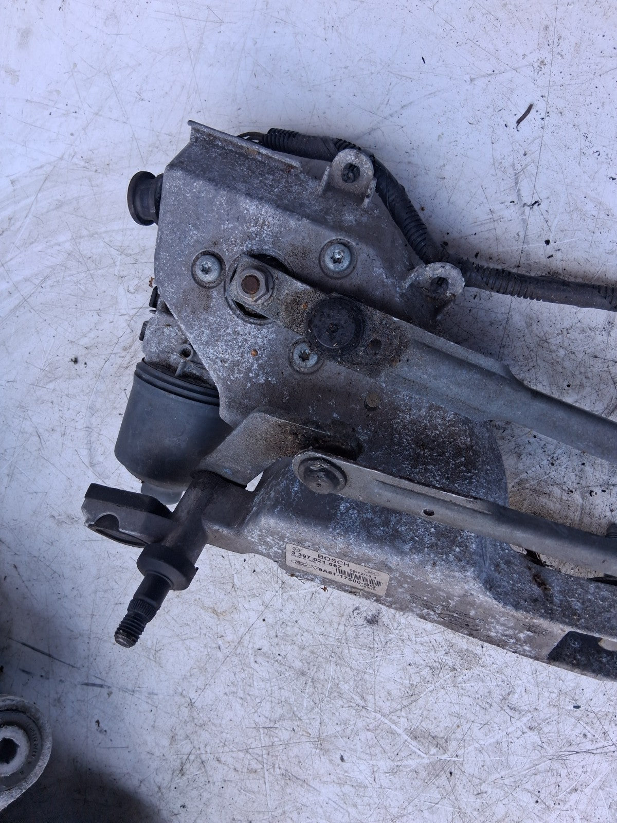 2014 FORD FIESTA MK7 FRONT WINDSCREEN WIPER MOTOR LINKAGE 8A6117B571BB