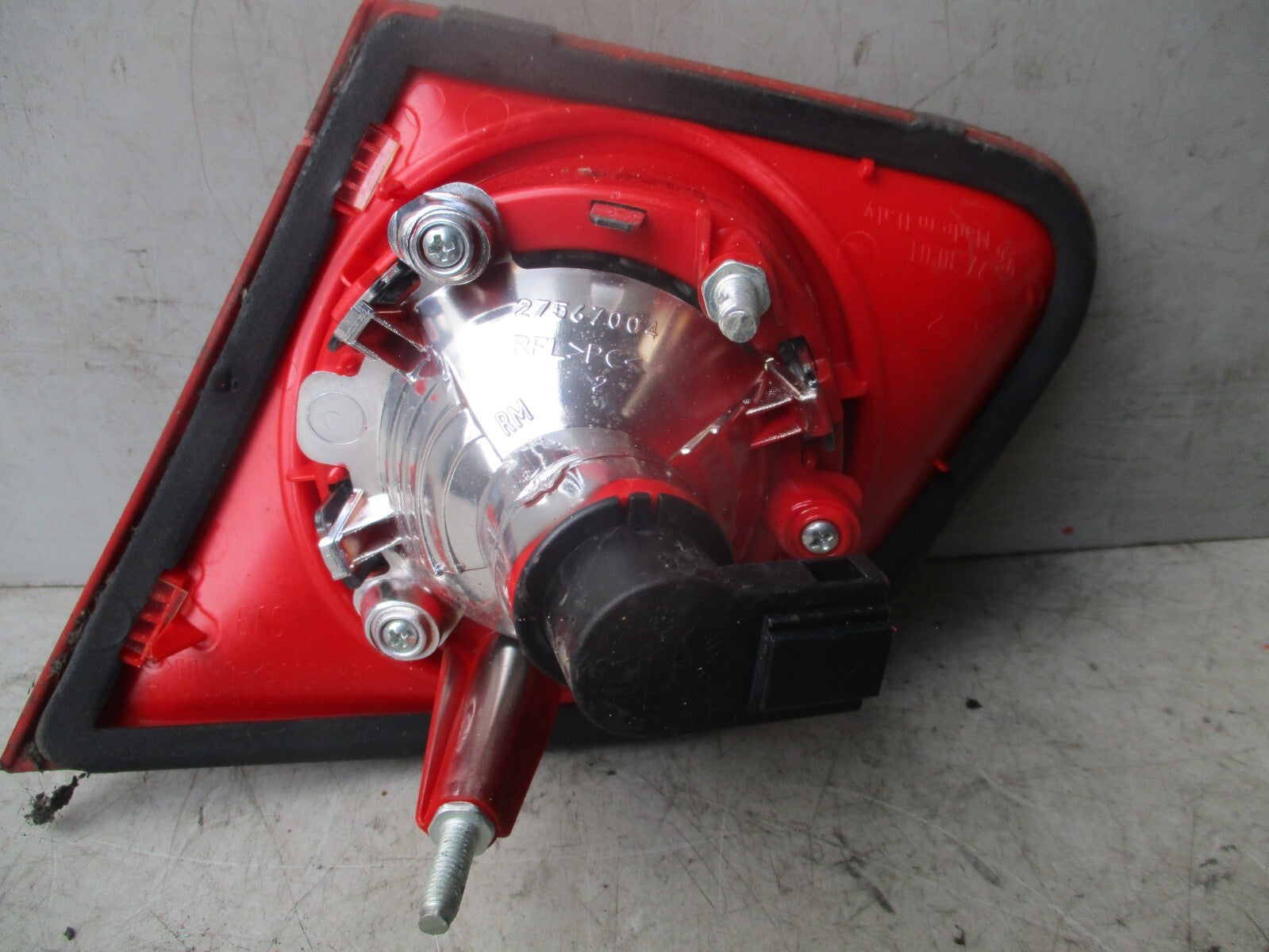 VOLKSWAGEN PASSAT 2006 B6 SALOON OSR DRIVING SIDE REAR LIGHT 27567004
