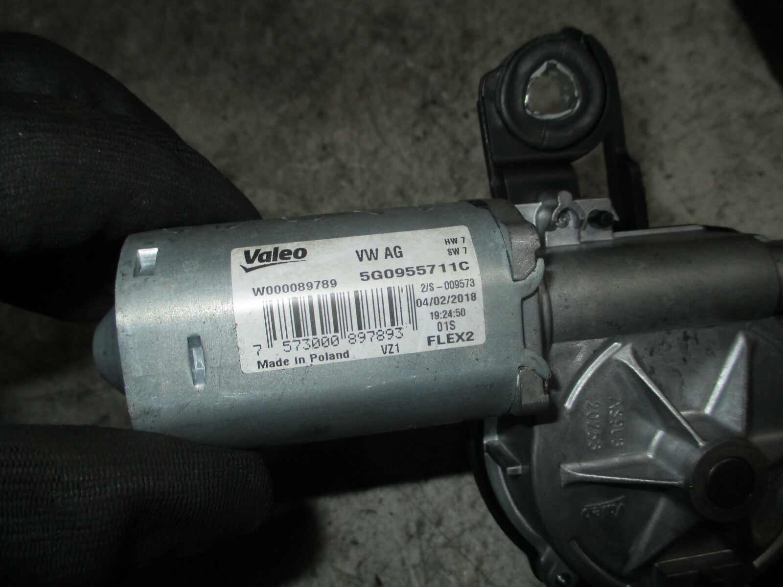 VW VOLKSWAGEN GOLF 2018 MK7 REAR WINDSCREEN WIPER MOTOR 5G0955711C