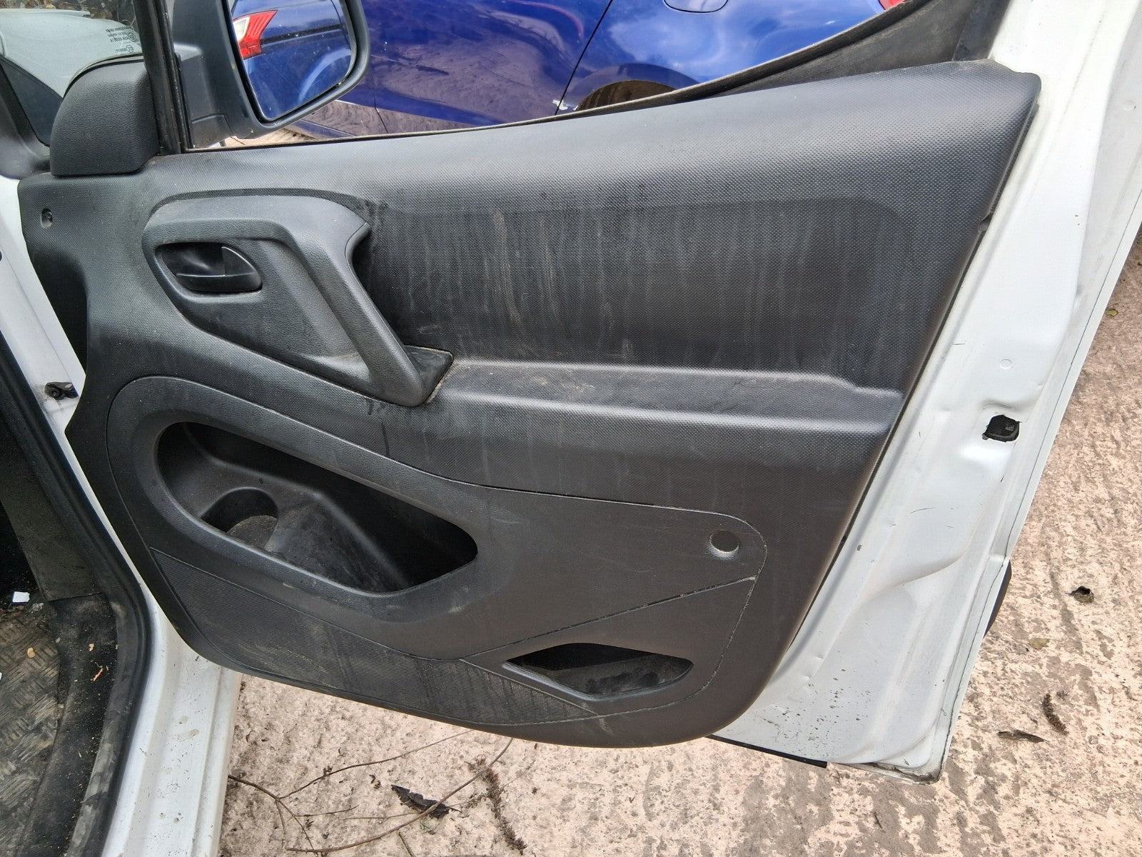 2017 PEUGEOT PARTNER MK2 OSF DRIVER SIDE FRONT RIGHT DOOR CARD PANEL