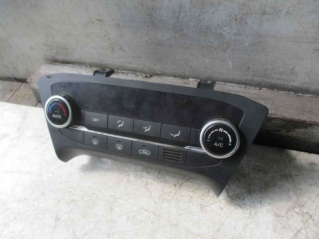 HYUNDAI I20 2016 DIGITAL CLIMATE CONTROL SWITCH PANEL 97250C8220