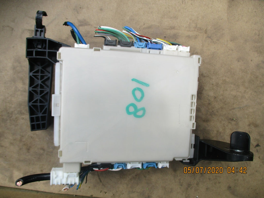 PEUGEOT 108 MK2 2014 1.0 PETROL FUSE BOX MODULE 827300H030