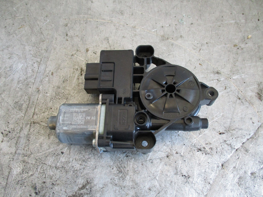 SEAT LEON 5F (MK3) 2018 OSR DRIVER SIDE REAR DOOR WINDOW REGULATOR 5Q0959812E