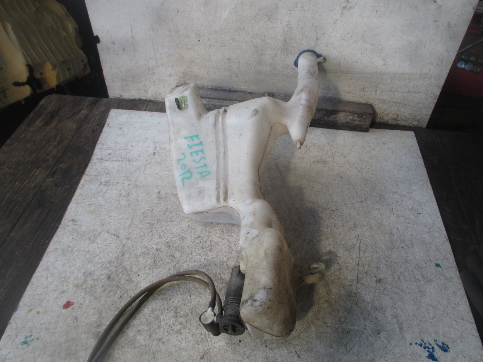 FORD FIESTA MK7 2012 COOLANT EXPANSION BOTTLE TANK & PUMP  8A6117B613AB
