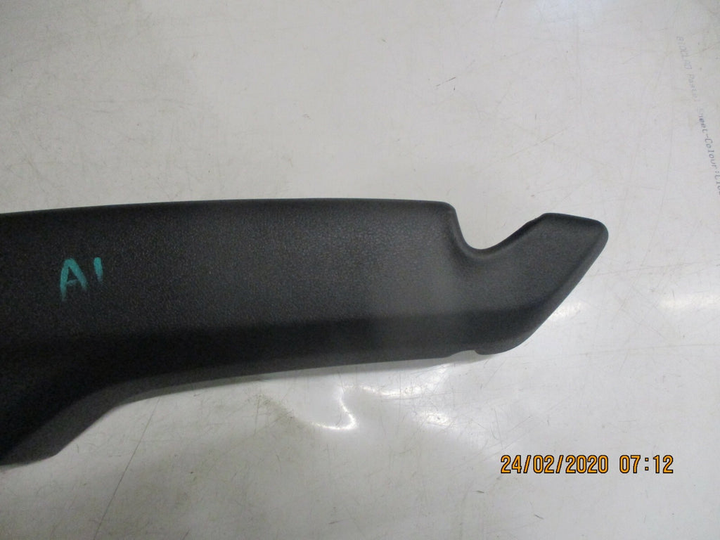 AUDI A1 MK1 8X 2017 NS PASSENGER SIDE DOOR CARD LEATHER PAD TRIM PANEL 8X3867173
