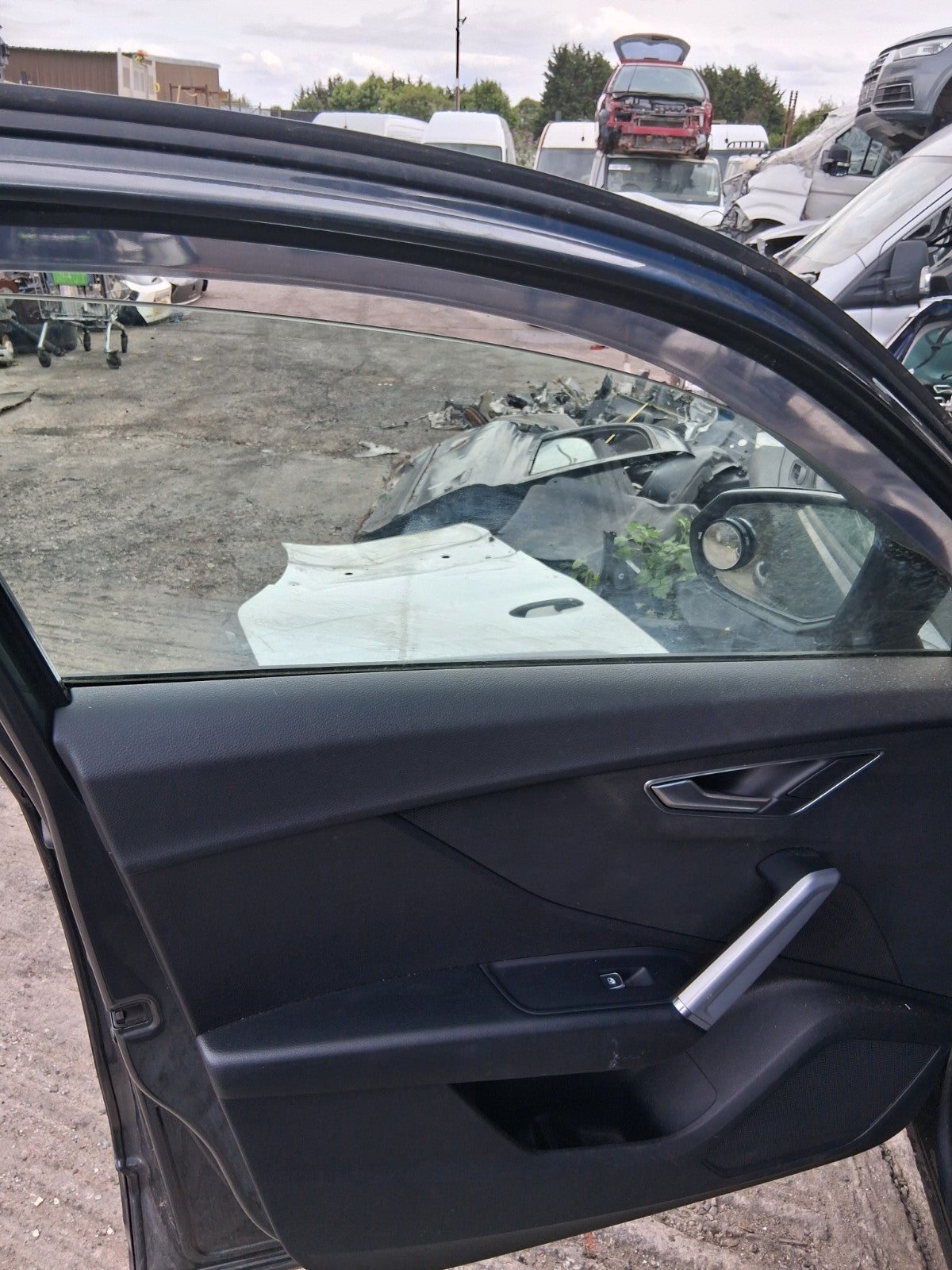 2021 AUDI Q2 MK1 FACELIFT NSF PASSENGER SIDE FRONT WINDOW GLASS