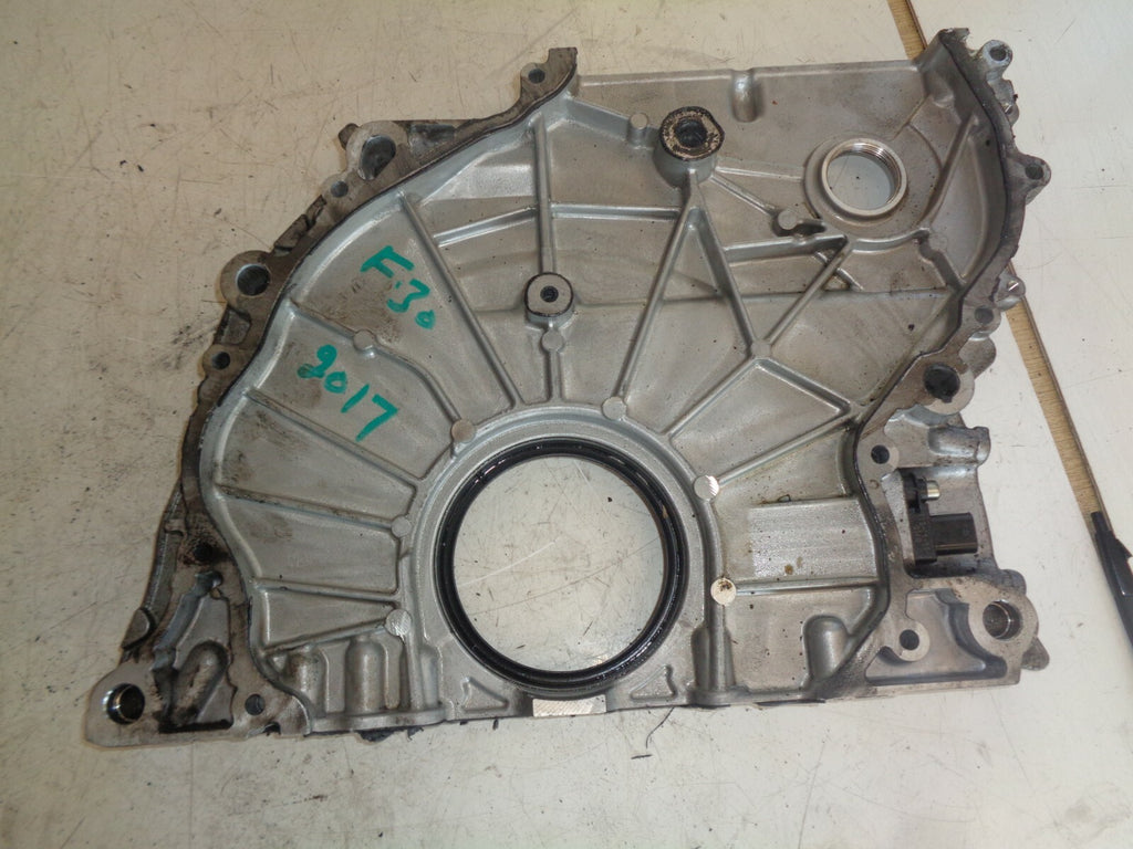 BMW 3 SERIES F30 2017 TIMING CHAIN COVER 8576353