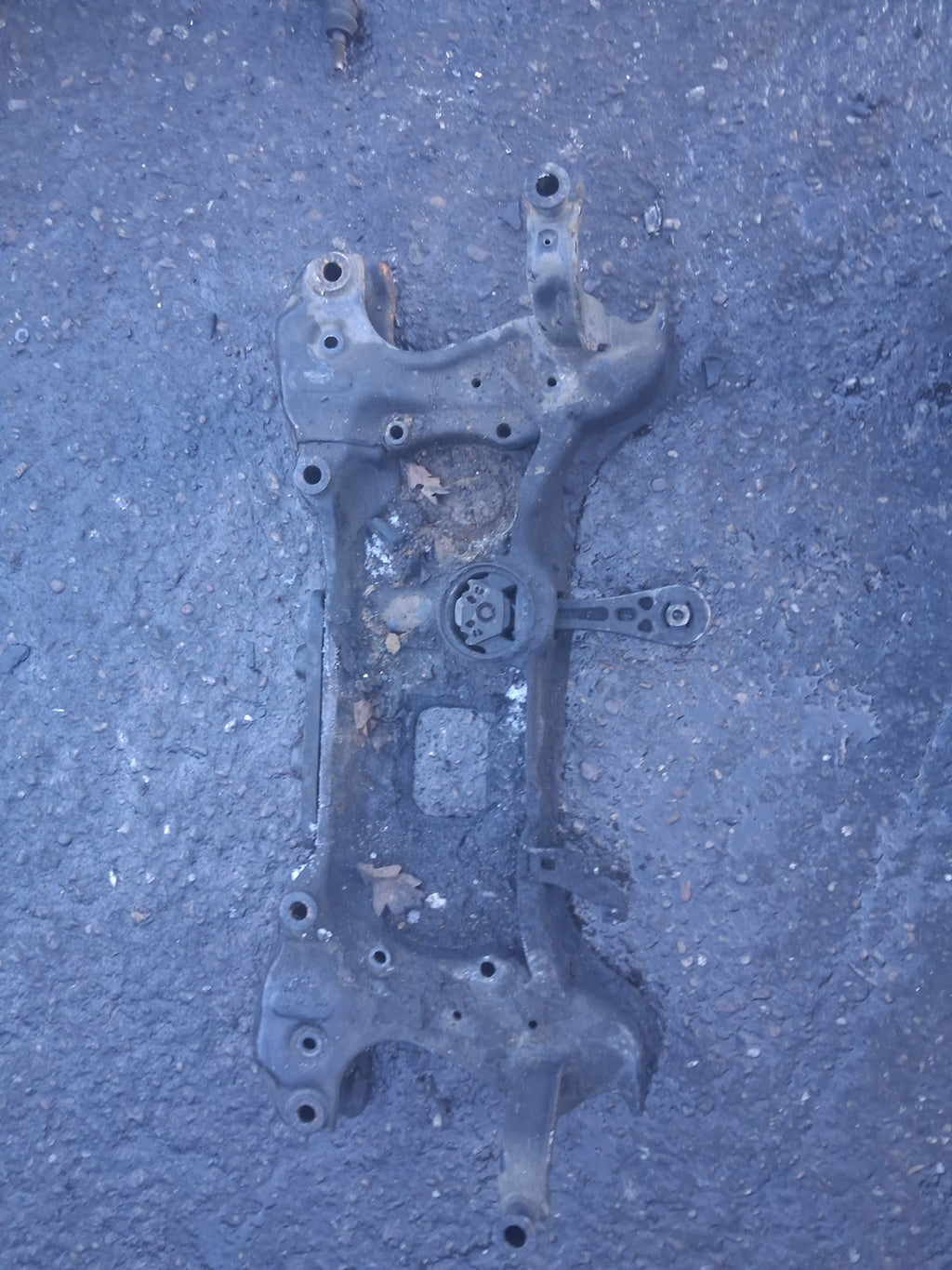 2012 VW VOLKSWAGEN CADDY 2K 1.6 DIESEL FRONT SUBFRAME