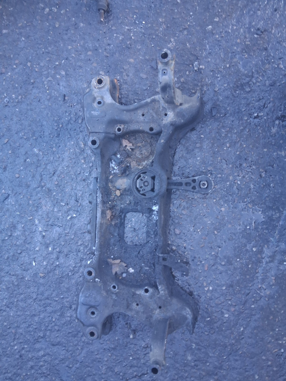 2012 VW VOLKSWAGEN CADDY 2K 1.6 DIESEL FRONT SUBFRAME