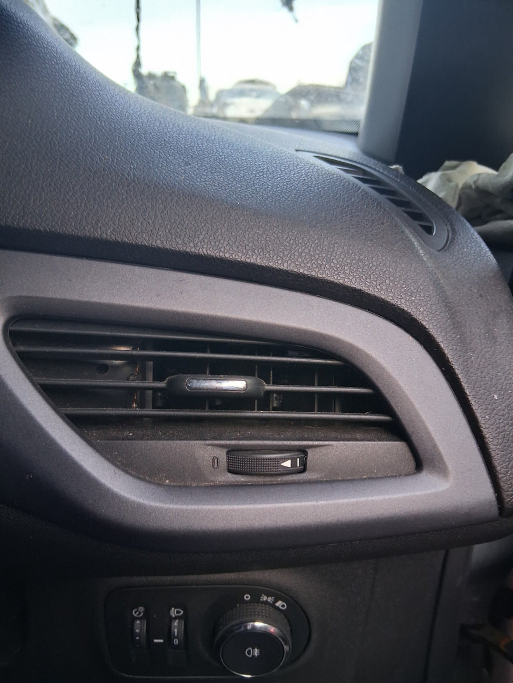 2018 VAUXHALL CORSA E CORSA VAN OSF DRIVER SIDE FRONT RIGHT AIR VENT