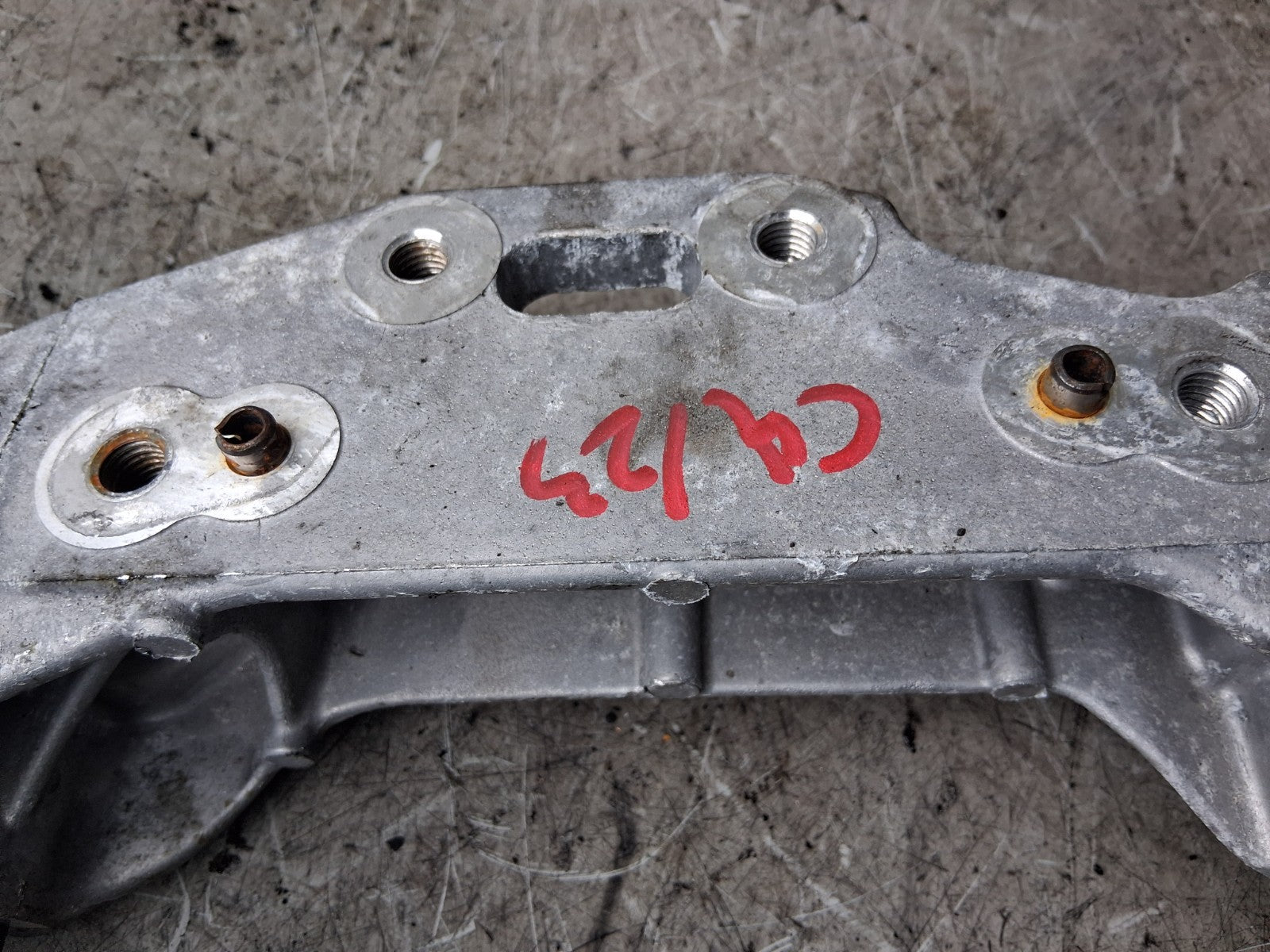 2023 CITROEN C4 MK3 1.2 PETROL ENGINE MOUNT BRACKET 9813582980
