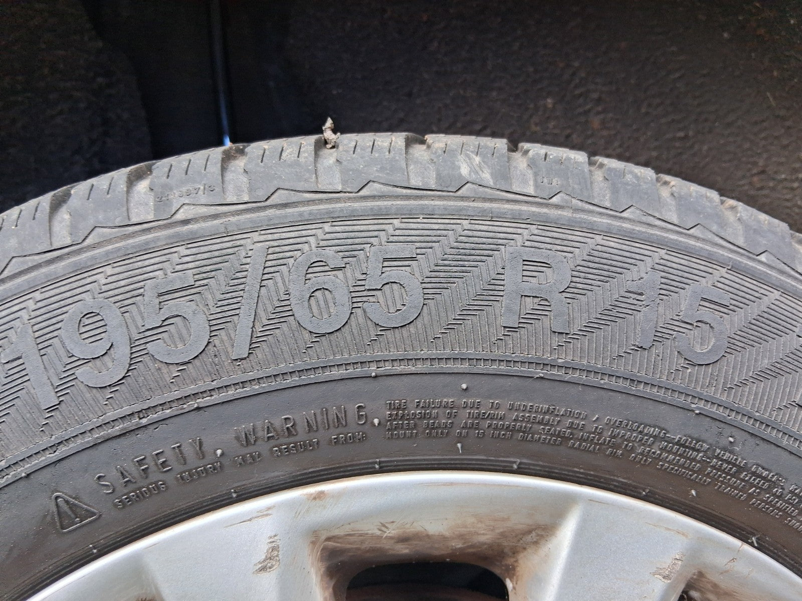 2007 VW VOLKSWAGEN GOLF MK5 15 INCH ALLOY WHEEL WITH TRYE 195/65R15