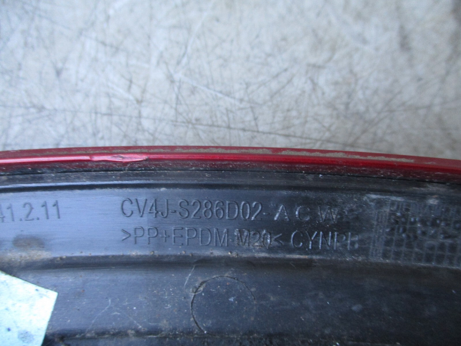 FORD KUGA 2017 MK2 OSR DRIVER SIDE REAR WHEEL ARCH TRIM RUBY RED KD CV4JS286D02A