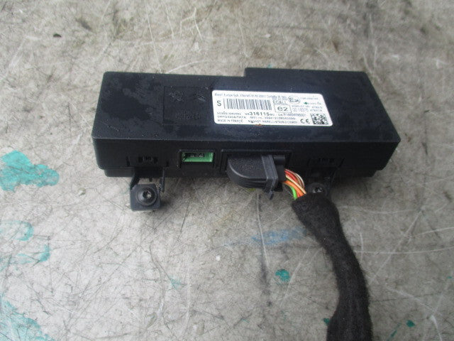 2020 VAUXHAll VIVARO MK3 BLUETOOTH CONTROL MODULE 9831611580